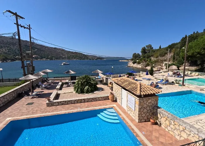 Nelli Aparthotel 4*