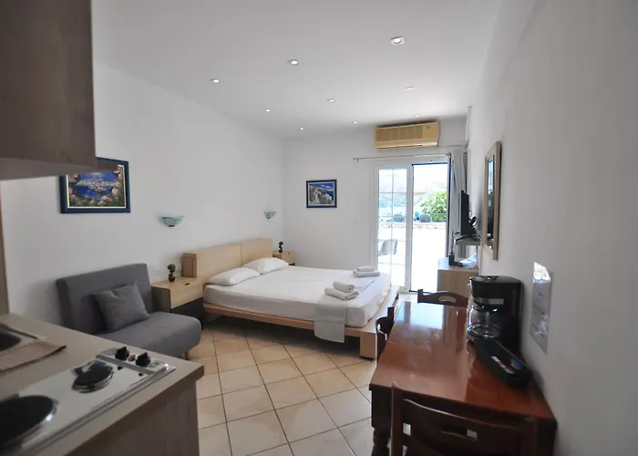 Nelli Aparthotel