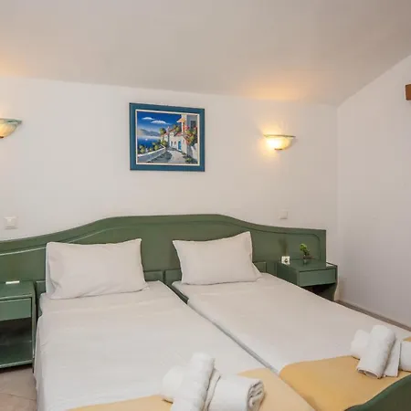 Nelli Aparthotel