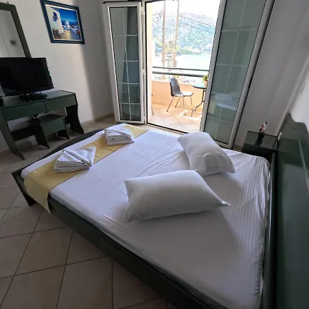Nelli * Kassiopi