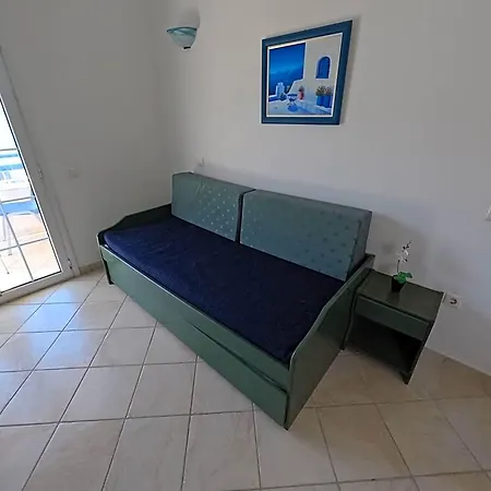 Nelli 4*