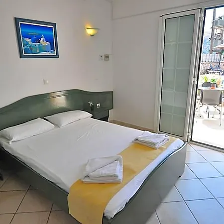 Nelli 4* Kasziópi