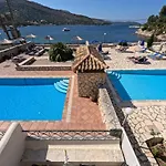 Nelli Appart hôtel 4*