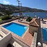 Apart Otel Nelli 4*